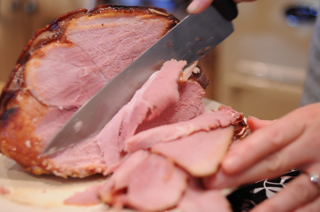 How to Bake a Perfect Ham: Tips for Juicy Holiday Roasts